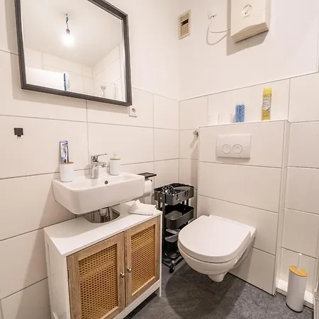Kompaktes Mit Kueche, Wlan & Parkplatz Apartament